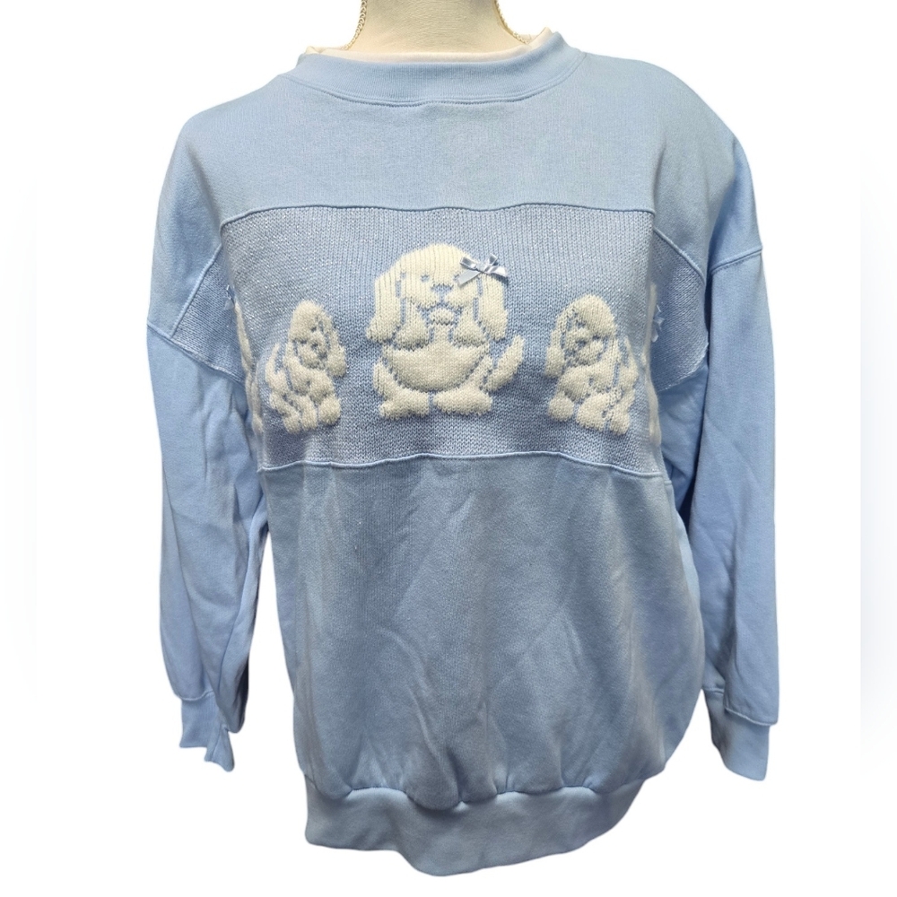 Vintage 1990s Y2K light pastel blue and white puppy dog shoulderpad sweatshirt